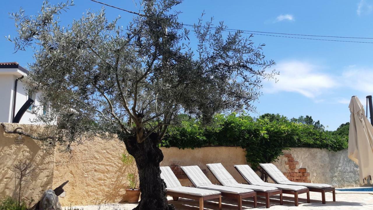 Holiday Home Olea Малинска Екстериор снимка